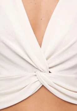 Oysho Short-Sleeved V-NeckT-Shirt BasicOff White Donna T-shirt E Top OY121D06J-A11 -Fashion Brand 0be6c1cd7d9a47369c1a1c6134144d86