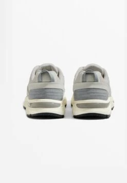 Oysho RUNNING - Sneakers Basse - Grey -Fashion Brand 0bef8086a4e0441ea1f72fe166b973cf