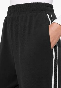 Oysho StripeFlare- Pantaloni Sportivi - Black 11 Oysho StripeFlare- Pantaloni Sportivi - Black -Fashion Brand 0c69365a99ce4db4b43ded74a1fcf0a6