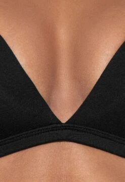 Oysho Push-UpReggiseno A TriangoloBlack Donna Intimo OY181A0V8-Q11 -Fashion Brand 0f0f8fc16c8e4d74b477aedd81c46bd8