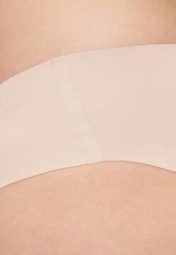 Oysho Laser Cut Invisible Classic SlipBeige Donna Intimo OY181R19H-B11 -Fashion Brand 10dc03f912cb4ba397ce9664c6b28923