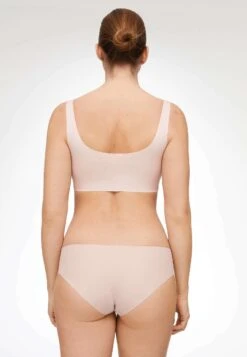Oysho Laser Cut Invisible Classic SlipBeige Donna Intimo OY181R19H-B11 -Fashion Brand 11e7068c20ca4d3bb3b942f91f1692c8