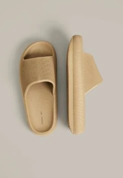 Oysho Ciabatte Da MareBrown Donna Ciabatte E Zoccoli OY111A0A5-O11 -Fashion Brand 1529cbf64b3844f8942fa4b22665064b