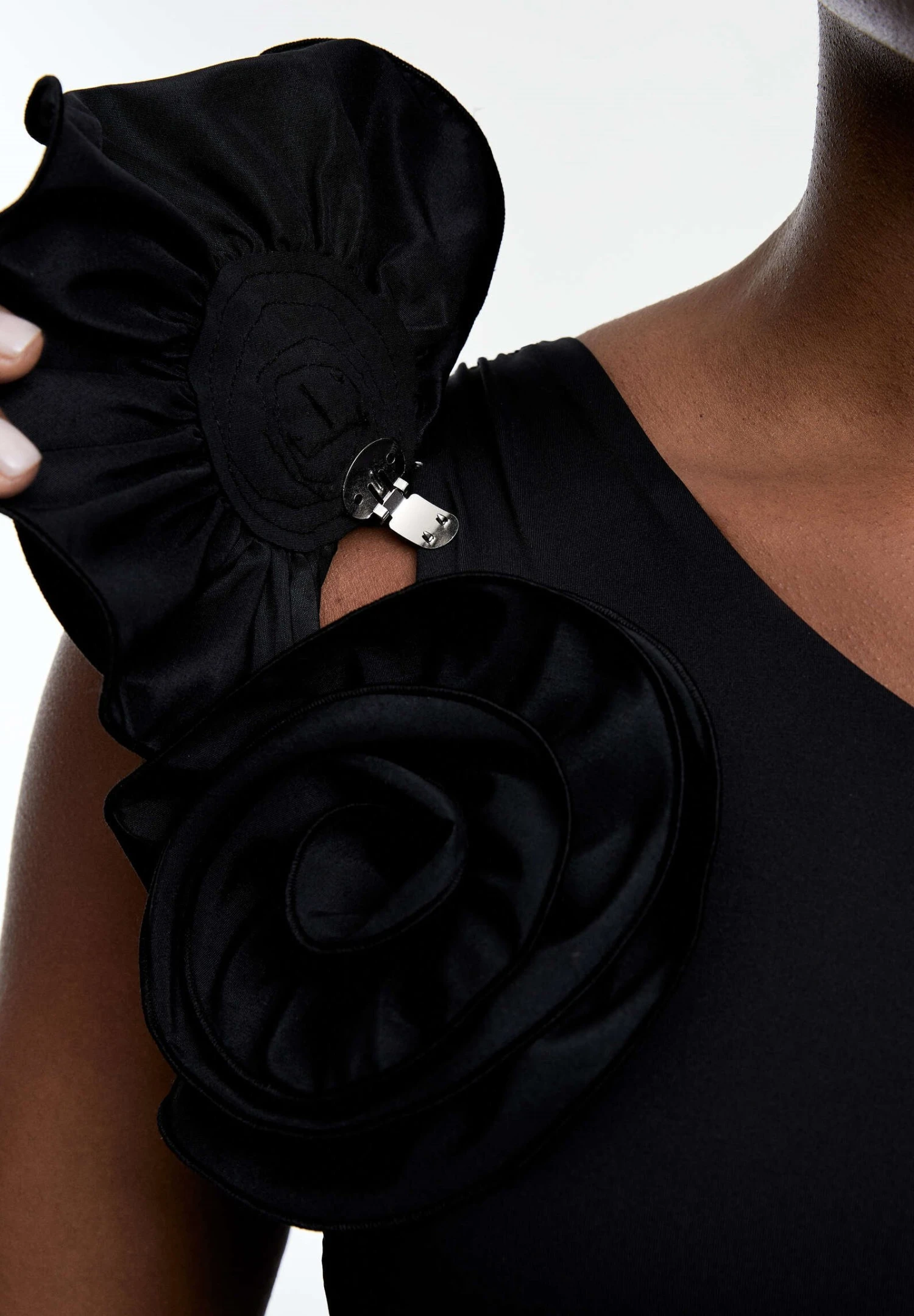 Oysho Floral Asymmetric - Costume Da Bagno - Black 8 Oysho Floral Asymmetric - Costume Da Bagno - Black - immagine 6