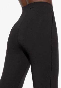 Oysho Core Control Compressive Super-High-Rise FlarePantaloniBlack Donna Pantaloni OY121A0BR-Q11 -Fashion Brand 1e7f018a6ffa45ef9d0fd289cfa55d75