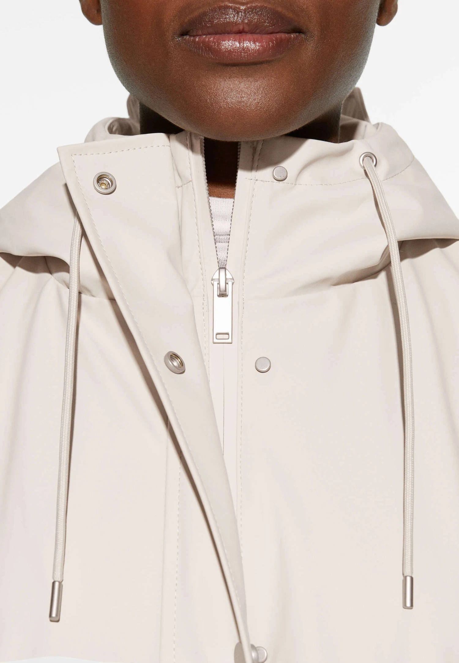 Oysho Long 3K Water-ResistantImpermeabileStone Donna Cappotti OY121U02B-C11 6 Oysho Long 3K Water-ResistantImpermeabileStone Donna Cappotti OY121U02B-C11 - immagine 4