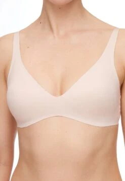 Oysho Invisible Laser Cut Halter Style Reggiseno A TriangoloPink Donna Intimo OY181A0SI-J11 -Fashion Brand 243a4694aa774f53a5c98ee301dede7f