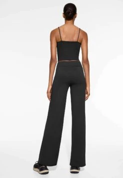 Oysho High-Rise Comfortlux Straight-Leg - Pantaloni - Black -Fashion Brand 2dc26ce979134ff6bc7168db346c0f13