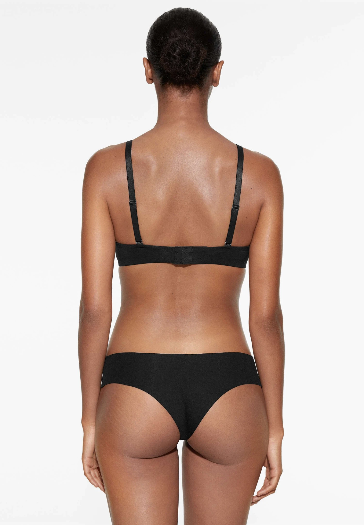Oysho Invisible BrazilianSlipBlack Donna Intimo OY181R1AV-Q11 5 Oysho Invisible BrazilianSlipBlack Donna Intimo OY181R1AV-Q11 - immagine 3