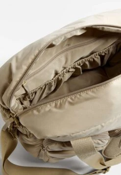 Oysho Borsa Fasciatoio - Sand 14 Oysho Borsa Fasciatoio - Sand -Fashion Brand 3948a315e75b4ab688cf362237740fb7