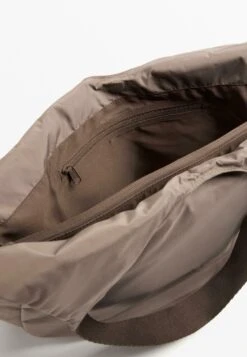 Oysho SHOPPER WITH CONTRASTING HANDLE - Shopping Bag - Brown -Fashion Brand 3ecf0bfc59e145358407fa61e0e91c90