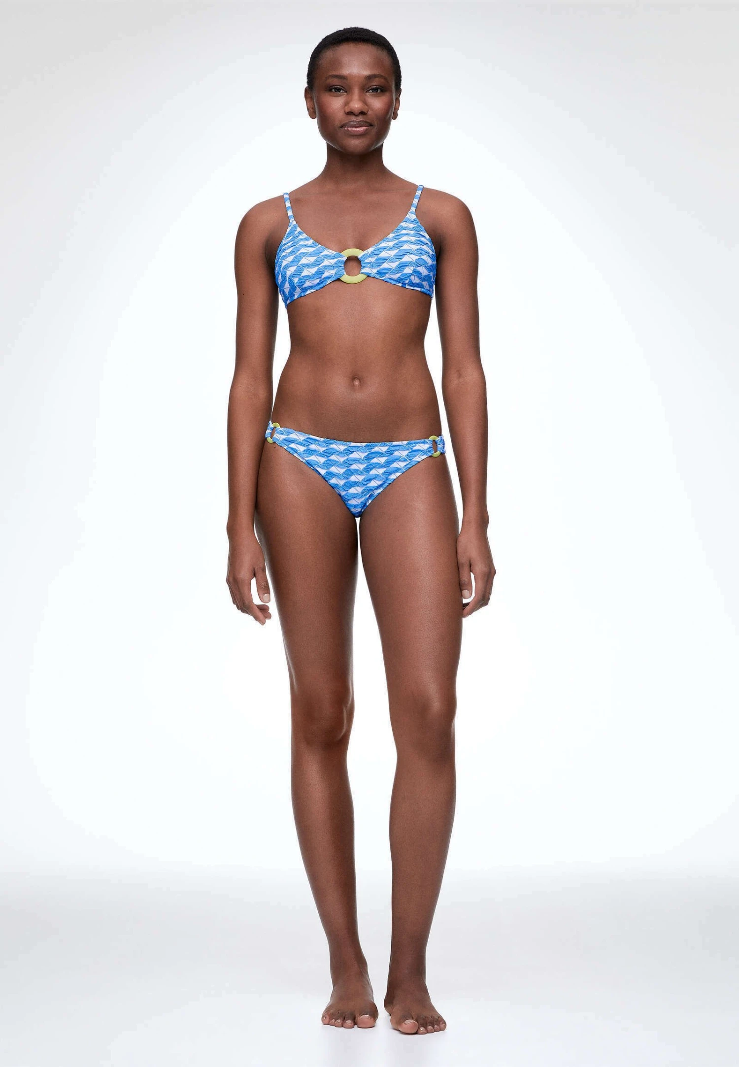 Oysho Geometric Jacquard Medium-CoverageBikini Pezzo SottoLight Blue Donna Moda Mare OY181I0MZ-K11 4 Oysho Geometric Jacquard Medium-CoverageBikini Pezzo SottoLight Blue Donna Moda Mare OY181I0MZ-K11 - immagine 2