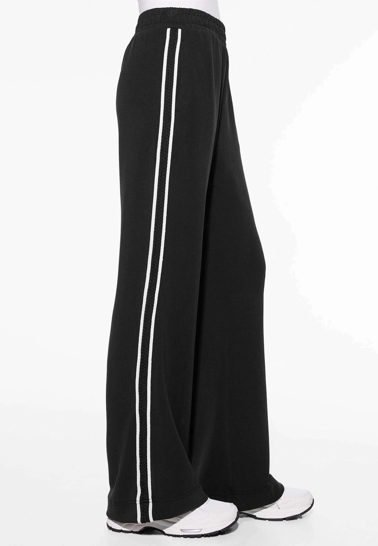 Oysho StripeFlare- Pantaloni Sportivi - Black 7 Oysho StripeFlare- Pantaloni Sportivi - Black - immagine 5