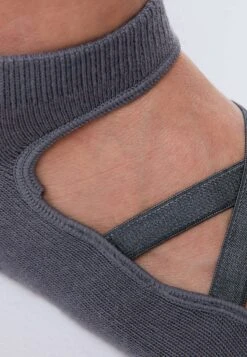 Oysho 2 Pairs Yoga And PilatesCalziniLight Pink Donna Calze OY181F0R9-J11 -Fashion Brand 42f7f51982654458b734b7cb6eec5096