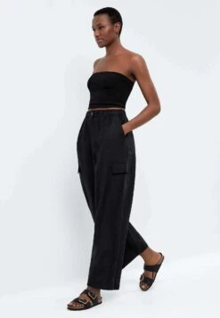 Oysho Pantaloni CargoBlack Donna Pantaloni OY121A0A5-Q11 -Fashion Brand 43c62297b09b45de8f729761d4111d92