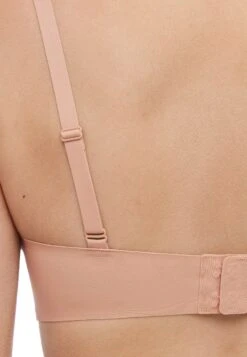 Oysho Invisible Laser Cut Halter Style Reggiseno A TriangoloSalmon Donna Intimo OY181A0SI-H11 -Fashion Brand 53d152f0109d484ba6604040f5195bf8