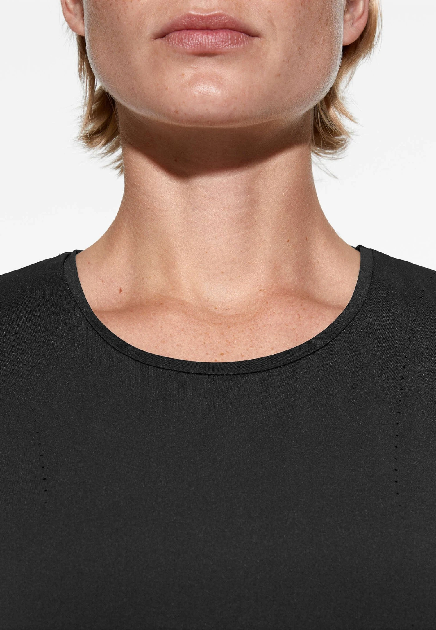 Oysho Cropped Microperforated Technical Sleeveless TopBlack Donna T-shirt E Top OY141D097-Q11 6 Oysho Cropped Microperforated Technical Sleeveless TopBlack Donna T-shirt E Top OY141D097-Q11 - immagine 4