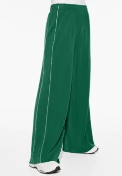 Oysho Stripe Flare - Pantaloni Sportivi - Green -Fashion Brand 5b8c0b683b734265a879ed889c6e4425