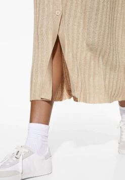 Oysho ButtonedAbito In MagliaBeige Donna Vestiti OY121C0CP-B11 -Fashion Brand 5f56001a0d34471a9790cbe531d1b642