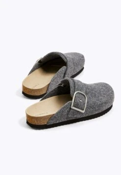 Oysho BuckledCiabattineGrey Donna Ciabatte E Zoccoli OY111A0CK-C11 -Fashion Brand 62461b1fd9b5472dac4117043c98efeb