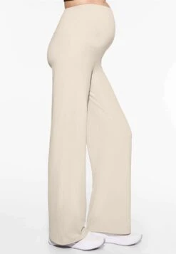 Oysho Comfortlux Maternity Straight-LegPantaloniBeige Donna Pantaloni OY141E0G9-B11 -Fashion Brand 6791b92b973e40e1996a3dbeb628e6af