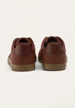 Oysho WITH PIECES - Sneakers Basse - Bordeaux -Fashion Brand 6e3997bc28c447908ce9707df13c09a2