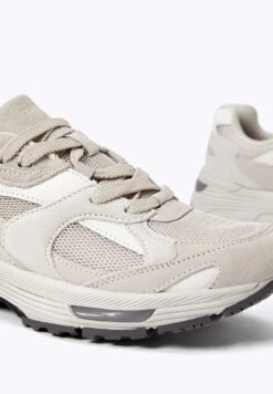 Oysho Running - Sneakers Basse - Beige -Fashion Brand 70a414b32e2642859bdf1bf97bd6a274