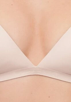 Oysho InvisibleReggiseno A TriangoloBeige Donna Intimo OY181A0VB-B11 -Fashion Brand 7674ba830dac47e0a8b840ab157f0077