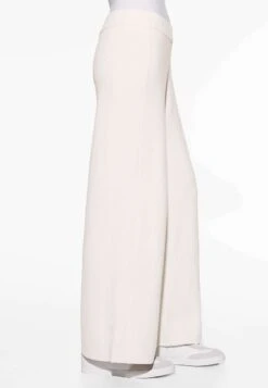 Oysho Ribbed - Pantaloni - White -Fashion Brand 76e724123de1462e9d04fea6cec2a196