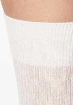 Oysho Classic - Calze - White 9 Oysho Classic - Calze - White -Fashion Brand 77f150195ae8419c9756c8dd3f74b4ee