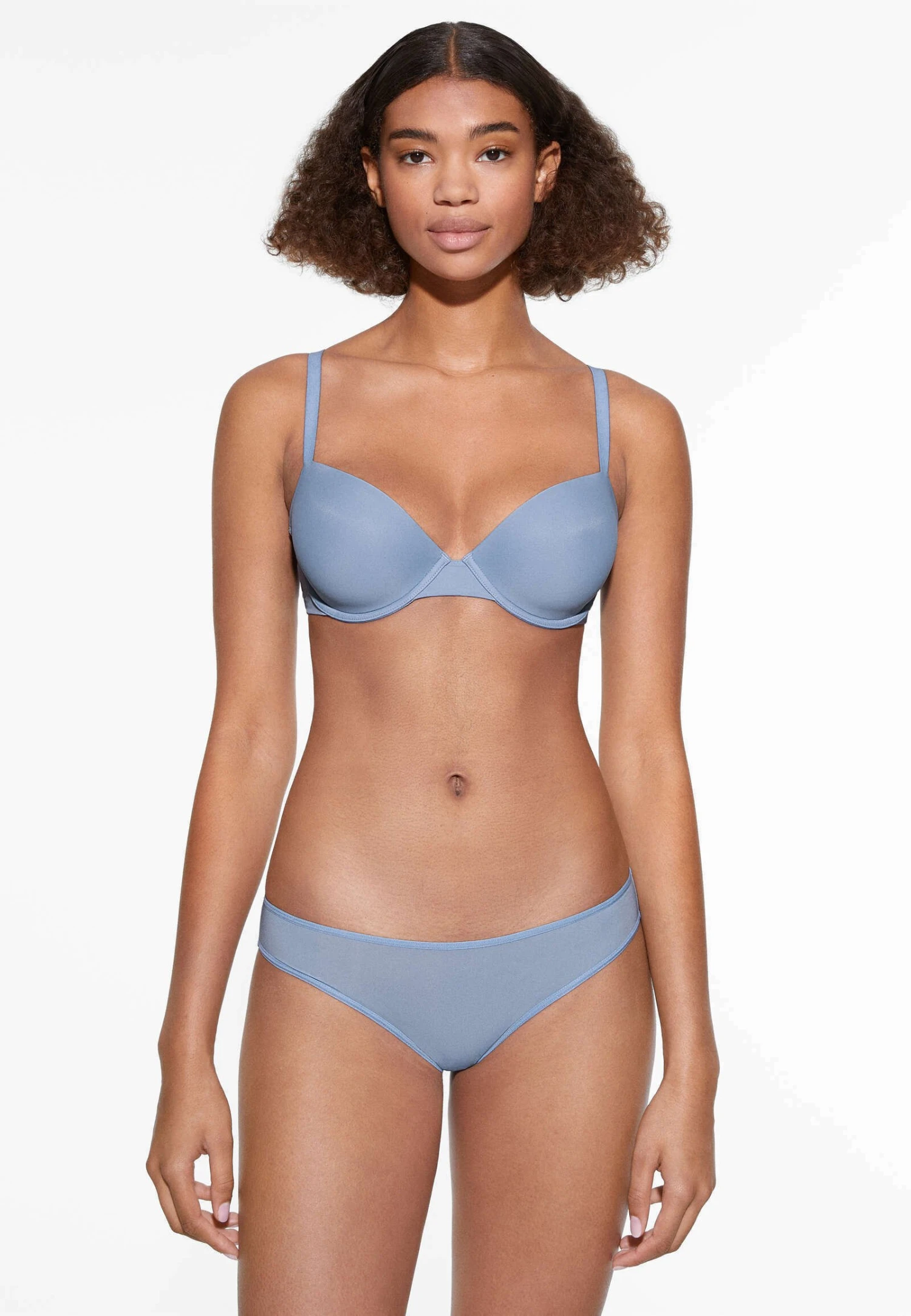 Oysho Classic - Reggiseno Con Ferretto - Light Blue 4 Oysho Classic - Reggiseno Con Ferretto - Light Blue - immagine 2