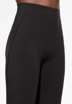 Oysho Core Control Compressive Super-High-Rise FlarePantaloniBlack Donna Pantaloni OY121A0BR-Q11 -Fashion Brand 95c2b99129c64e7b80f5feda24f4488c