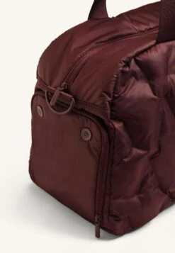 Oysho PADDED TECHNICAL - Borsa Per Lo Sport - Bordeaux -Fashion Brand 9787d5f0c05f48faa875dc0d4c68dcd4
