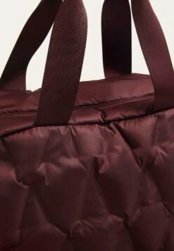 Oysho PADDED TECHNICAL - Borsa Per Lo Sport - Bordeaux -Fashion Brand 97e275a52e394ba9812ddeec2b30700d
