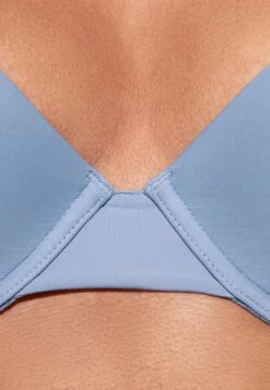 Oysho Classic - Reggiseno Con Ferretto - Light Blue 14 Oysho Classic - Reggiseno Con Ferretto - Light Blue -Fashion Brand 98acec1d5bc2492b87942d898717e07b