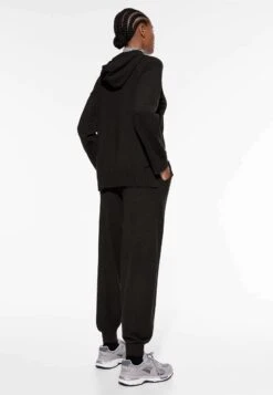 Oysho Felpa Con CappuccioBlack Donna Felpe OY121I07L-Q11 -Fashion Brand 9ae1083bcfd048a4ac2e756a0e178238