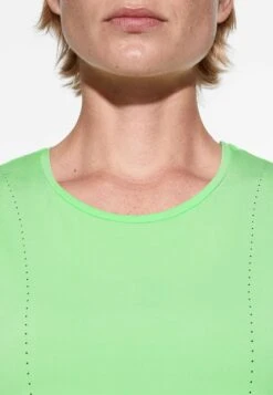 Oysho Cropped Microperforated Technical Sleeveless- Top - Light Green -Fashion Brand 9ae6d52d489340e9a09271de0261114a