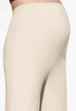 Oysho Comfortlux Maternity Straight-LegPantaloniBeige Donna Pantaloni OY141E0G9-B11 -Fashion Brand 9bed4238cb7a4d82b838c54b34af1d27