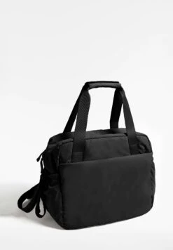 Oysho Borsa Fasciatoio - Black 15 Oysho Borsa Fasciatoio - Black -Fashion Brand 9db1994f7a2844bfa4b415e4dddd05c5
