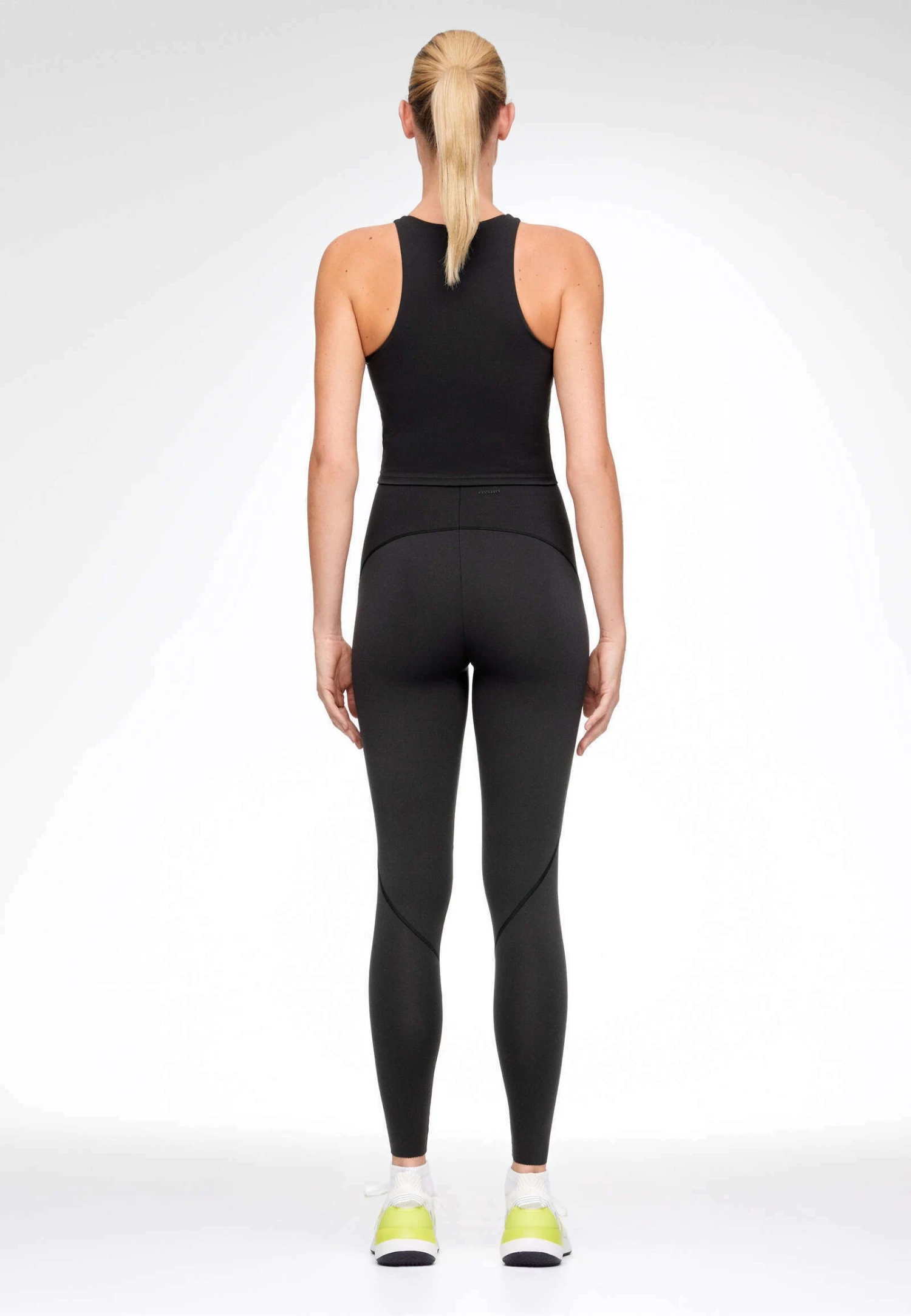 Oysho Basic Compressive 70Cm Ankle-Length- Collant - Black 4 Oysho Basic Compressive 70Cm Ankle-Length- Collant - Black - immagine 2