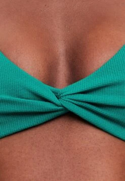 Oysho Halter TwistBikini Pezzo SopraTurquoise Donna Moda Mare OY181J0CK-L11 -Fashion Brand ab627aa08d174d7cafeb197a8bf8af30