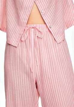 Oysho StripedPantaloni Del PigiamaPink Donna Intimo Notte E Loungewear OY181O143-J11 -Fashion Brand b89f9832b5d44e2ea1c9bd5101d03554