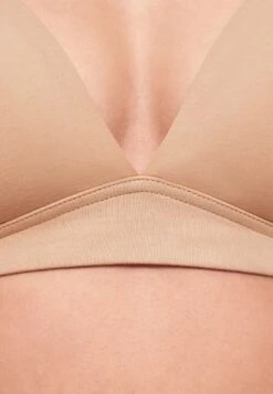 Oysho High-Cup - Reggiseno A Triangolo - Salmon -Fashion Brand b9efb7c930c643199c8223484d073ad7