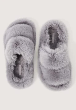 Oysho CiabattineGrey Donna Ciabatte E Zoccoli OY111A0B6-C11 -Fashion Brand c2d191ed63ec47649a2601c75064912c