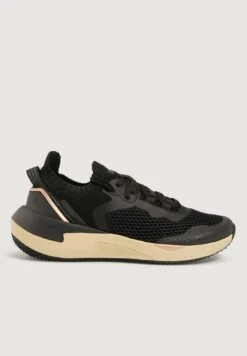 Oysho Sneakers BasseBlack Donna Sneakers OY141A024-Q11 -Fashion Brand c2ee9d2eb9824b2f8ebb009c560fe266