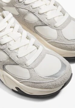 Oysho VIBRAM - Sneakers Basse - Grey -Fashion Brand c364a24861f04e1ca54773e42c4a5d91