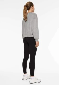 Oysho Crop Soft Touch - Felpa - Grey -Fashion Brand c5aae3c26f384e58b6e4fae442f8b584