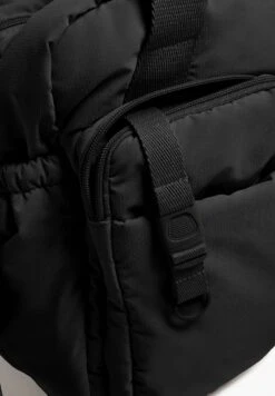 Oysho Borsa Fasciatoio - Black 18 Oysho Borsa Fasciatoio - Black -Fashion Brand c7e7dcdb9e9b4500962e4f48ac9b5a6a