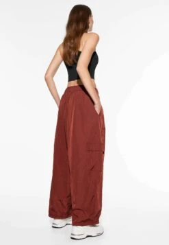 Oysho Comfortlux With Crossover Neckline And Cups - Top - Black -Fashion Brand d4effd3e65084a67af4c076ff7e46c4d