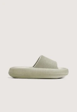 Oysho Ciabatte Da Mare - Khaki -Fashion Brand d5519d7e95294ac5a106a3916575d1a8